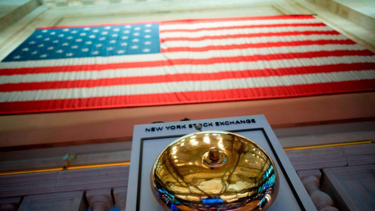 Nỗi lo suy thoái đã gây ra nhiều bất ổn trên thị trường chứng khoán trong năm qua - Ảnh: Getty Images.