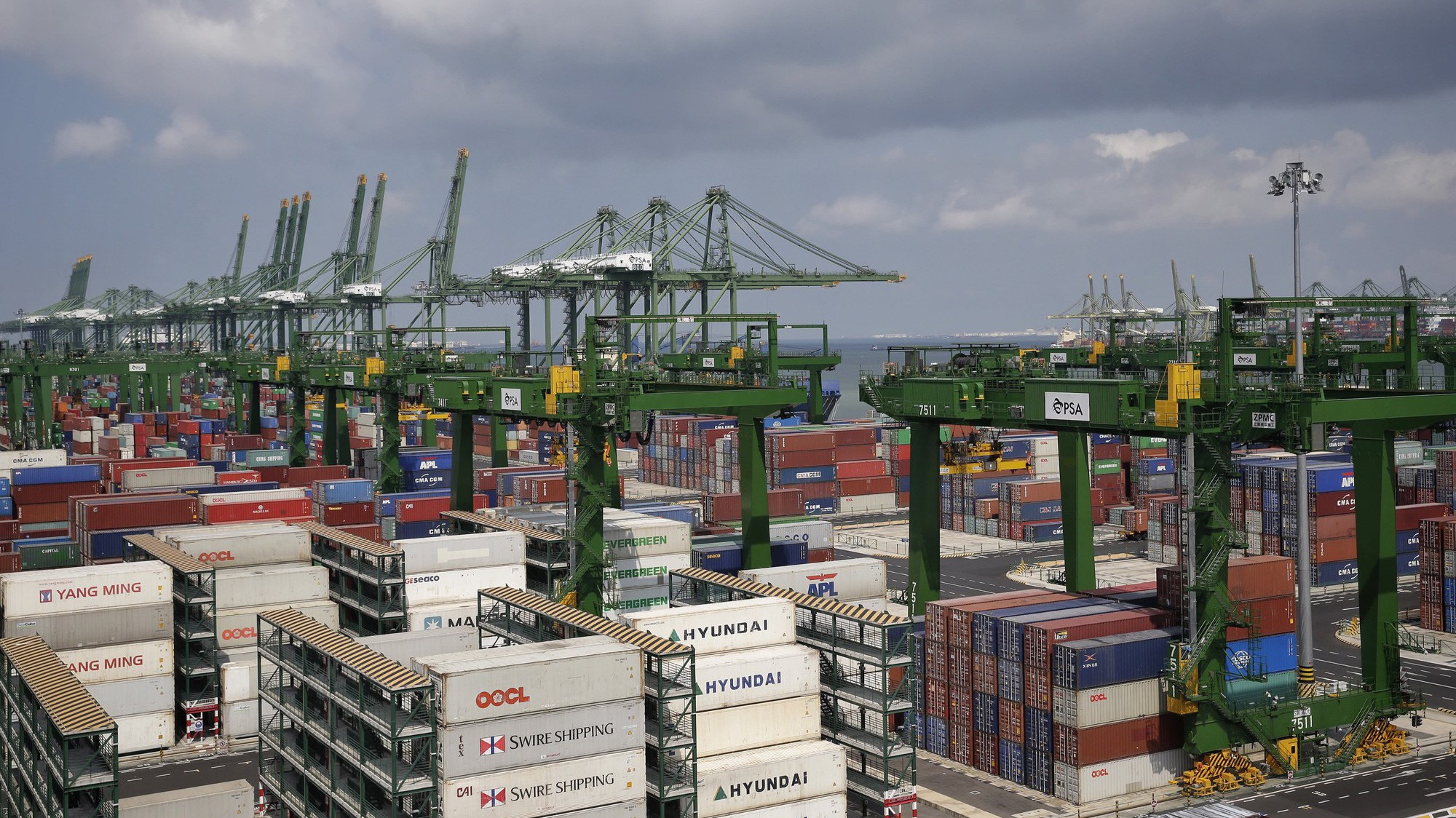 Chiến tranh thương mại bắt đầu đã bắt đầu gây ảnh hưởng tới hoạt động xuất khẩu của các nước Đông Nam Á.