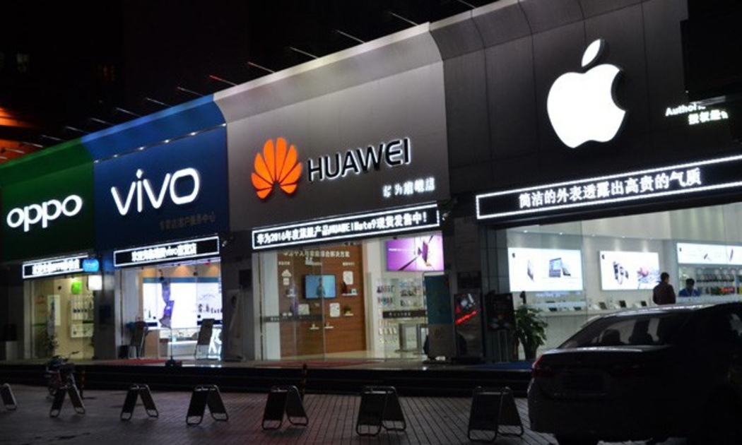 Apple đang vấp phải cạnh tranh gay gắt từ các đối thủ Trung Quốc như Huawei, Oppo, Vivo và Xiaomi.