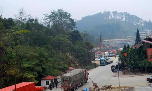 Xe khách, xe tải Việt - Trung được chạy sâu vào lãnh thổ của nhau