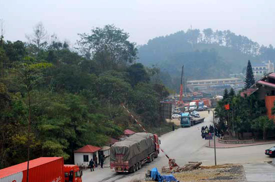 Trước khi có hiệp định, các doanh nghiệp vận tải chỉ được phép chạy sâu tối đa 20 km vào trong lãnh thổ của quốc gia láng giềng.