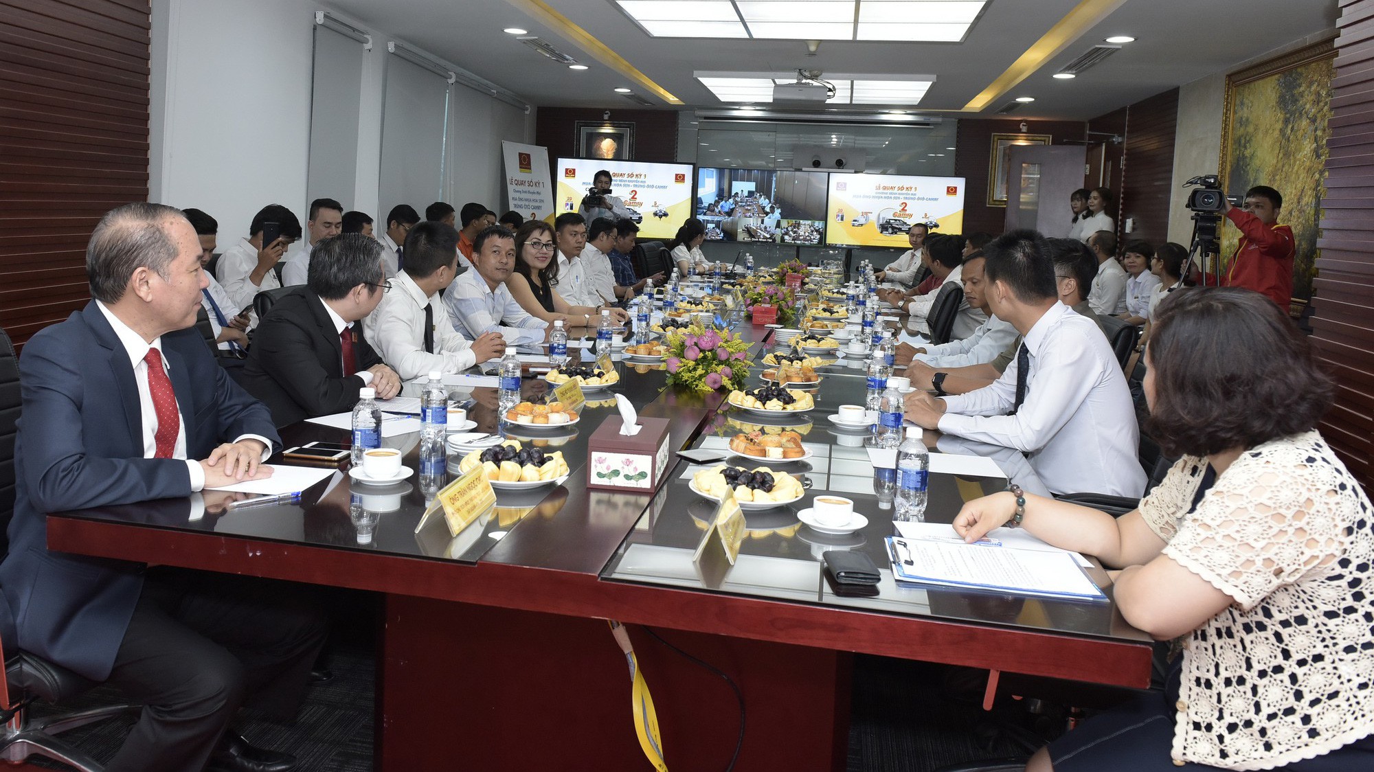 Danh sách khách hàng trúng thưởng được Tập đoàn Hoa Sen công bố trên website cương trình www.khuyenmai.hoasengroup.vn.