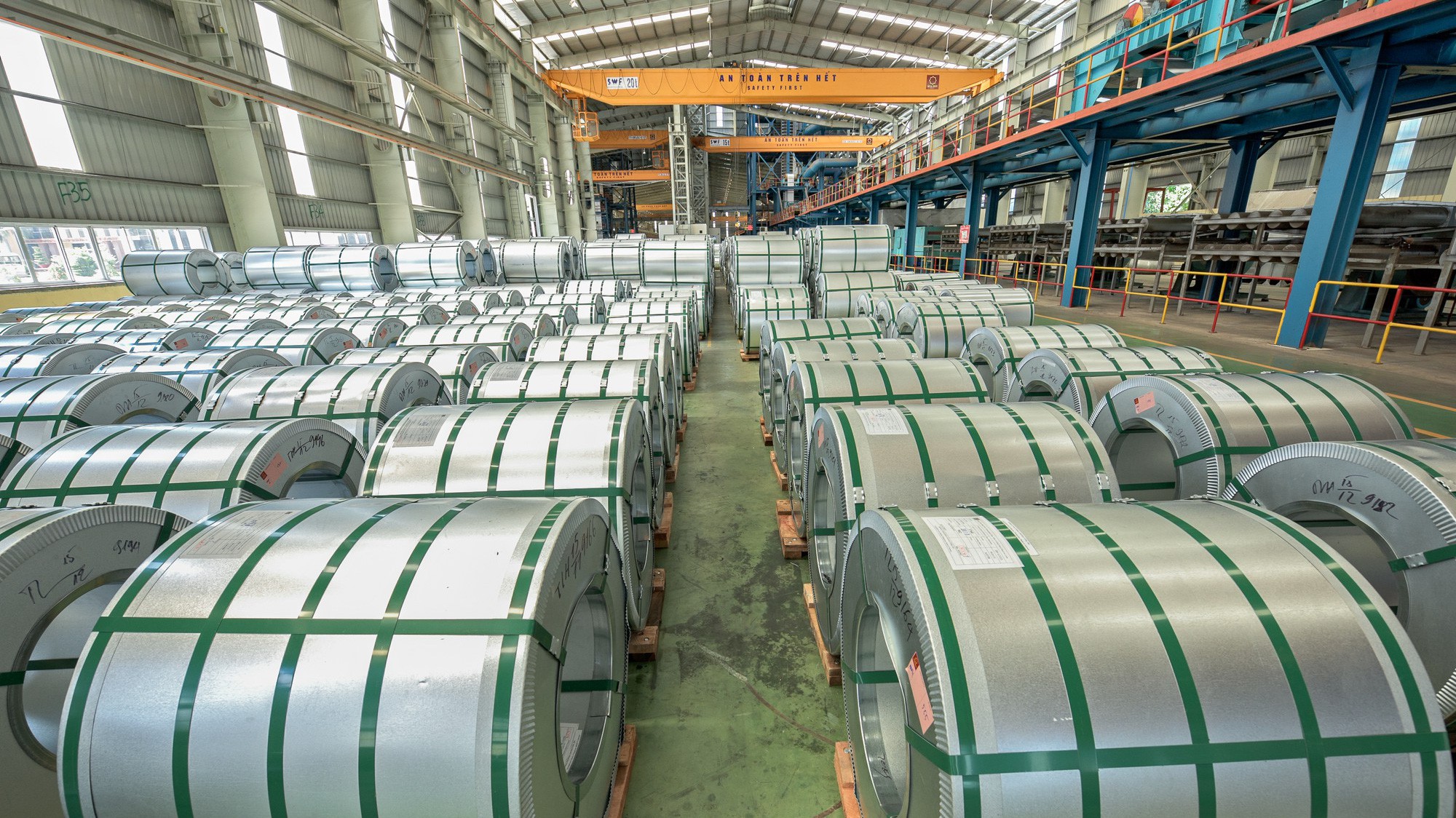 Tôn Hoa Sen không những đáp ứng tốt về chất lượng công trình mà còn mang ý nghĩa xây dựng một mái ấm bền vững với thời gian.