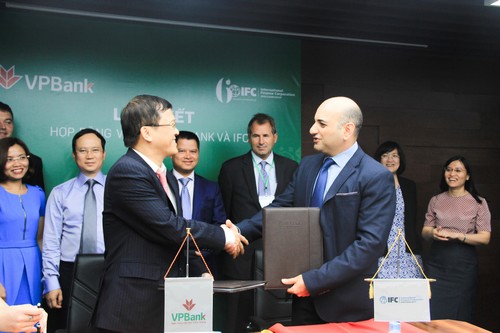 IFC mới đây đã phê duyệt nâng tổng mức hỗ trợ tài chính cho VPBank lên hơn 200 triệu USD.