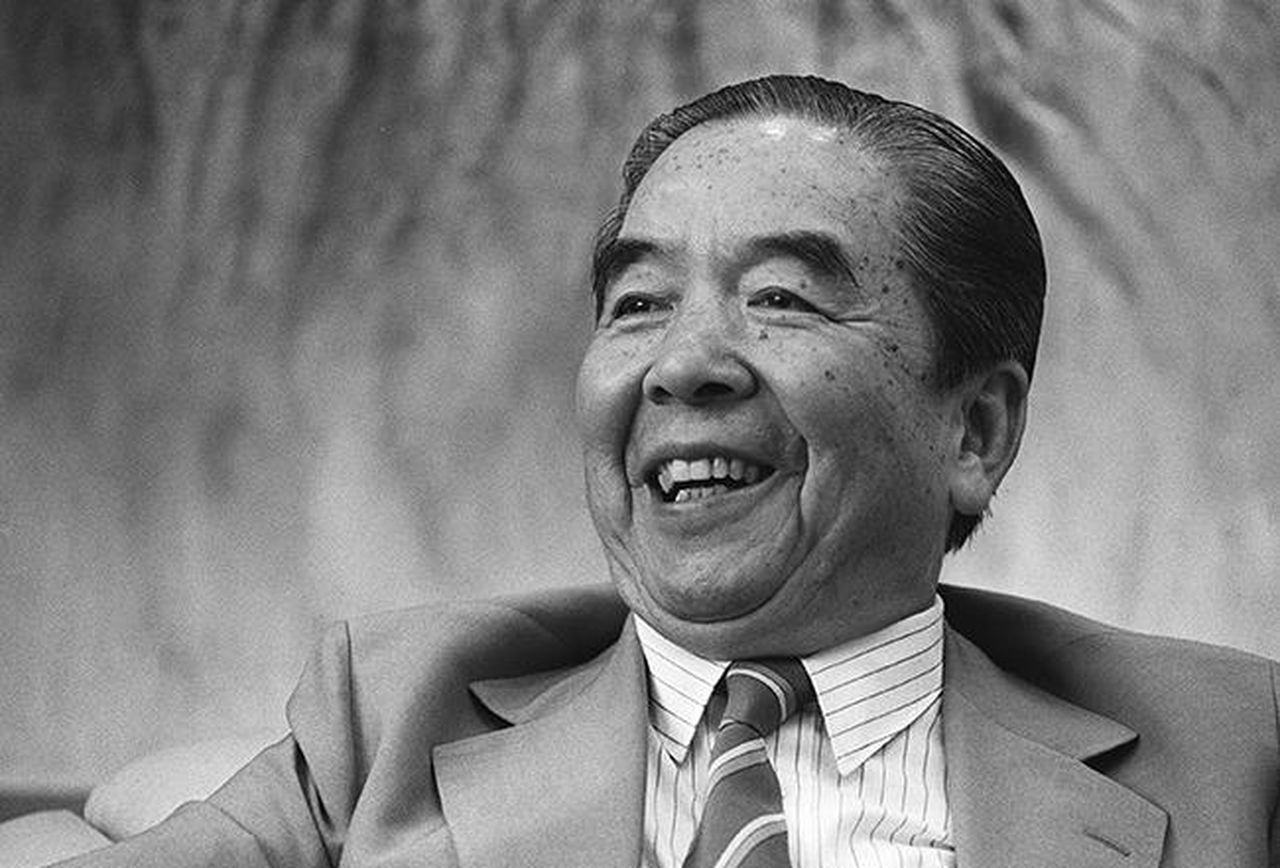 Ông Pao Yue-kong - Ảnh: Alchetron