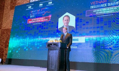 Manulife dẫn dắt xu hướng chuyển đổi tại Vietnam Insurance Summit 2019