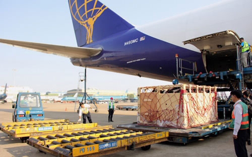 Để có 28 chuyến bay thành công đến nay, công ty phải mất nhiều thời gian để đáp ứng đầy đủ quy định vận chuyển động vật sống của IATA (LAR) và quy định vận chuyển động vật sống của hãng bay đưa ra, chứng nhận kiểm dịch.