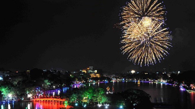 Các tỉnh, thành phố trực thuộc Trung ương tổ chức bắn pháo hoa trong dịp Tết Nguyên đán phải phù hợp với điều kiện, khả năng địa phương.