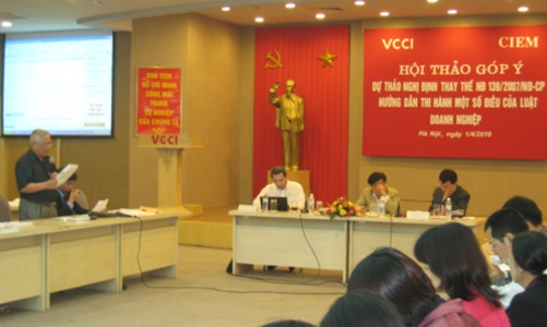 Hướng dẫn thi hành Luật Doanh nghiệp: Nhiều bất cập