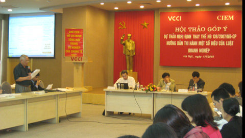 Nhiều ý kiến cho rằng dự thảo nghị định hướng dẫn thi hành Luật Doanh nghiệp còn nhiều bất cập.