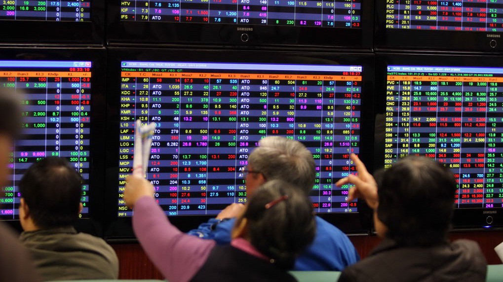 13 cổ phiếu trên UpCom bị tạm dừng giao dịch 3 phiên.