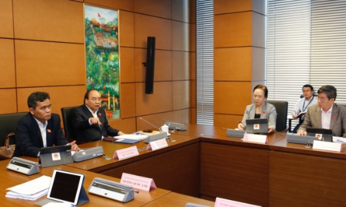 Thủ tướng: Xem xét vấn đề thuỷ điện nhỏ để hạn chế việc phá rừng