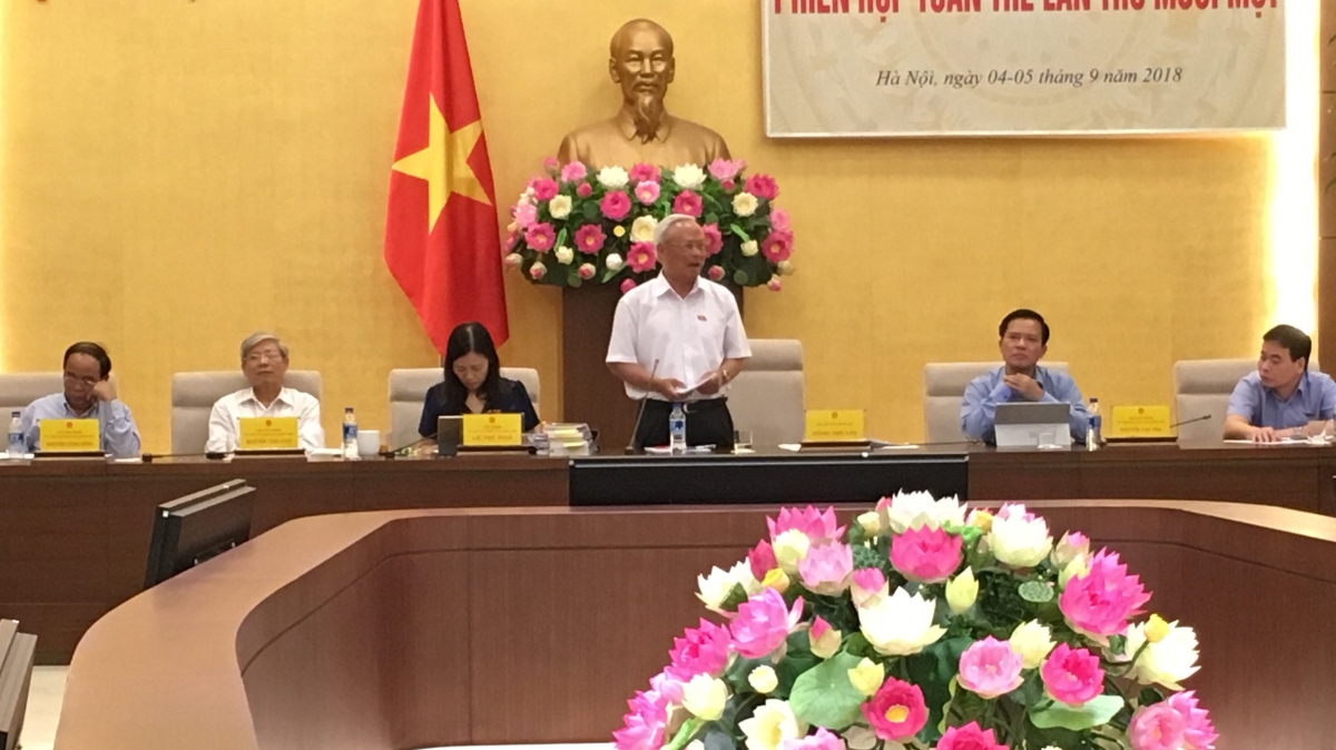 Phó chủ tịch Quốc hội Uông Chu Lưu phát biểu tại phiên họp.