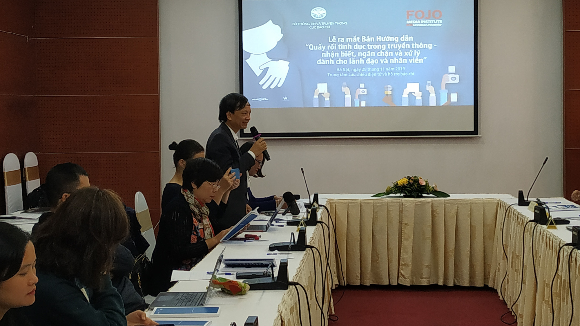 Trung tâm lưu chiểu điện tử và hỗ trợ báo chí, Cục Báo chí (Bộ Thông tin và Truyền thông) đã ra mắt bản hướng dẫn "Quấy rối tình dục trong truyền thông- nhận biết, ngăn chặn và xử lý dành cho lãnh đạo và nhân viên".