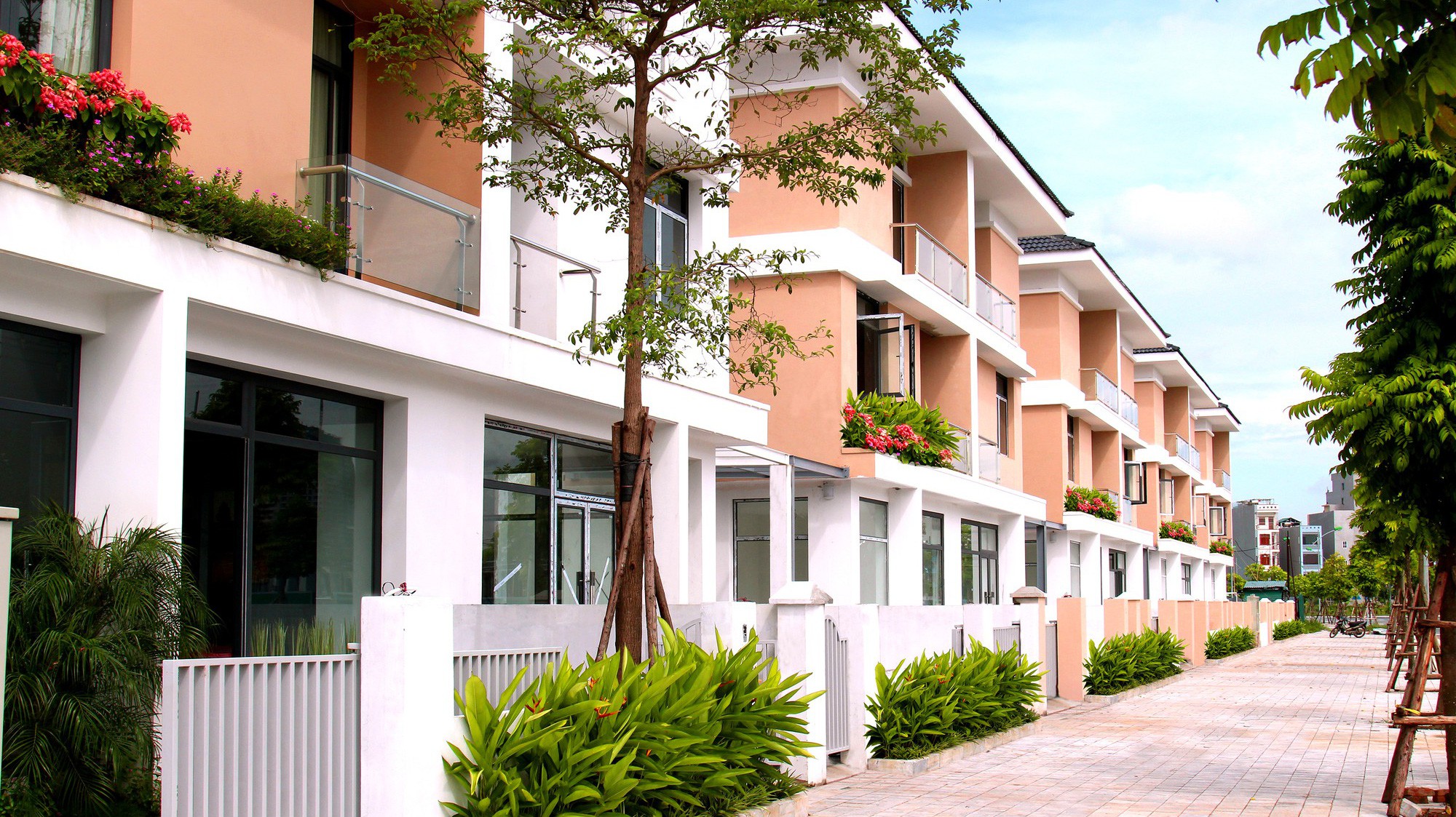 An Phú Shop- villa và An Khang Villa có mật độ xây dựng chiếm 60%, sở hữu cảnh quan xanh. 