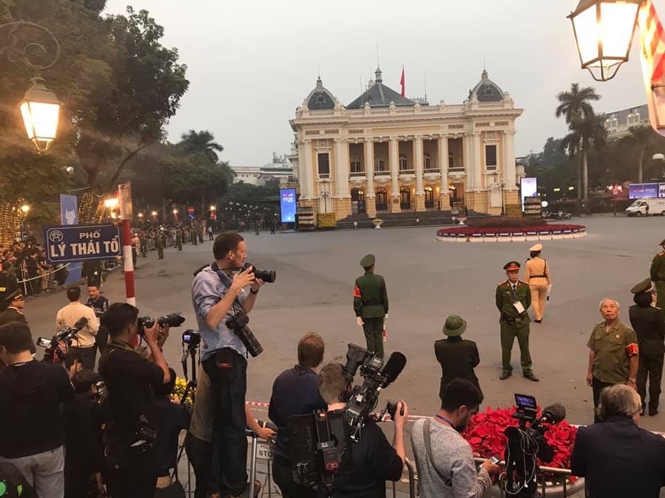 Gặp ông Kim Jong Un, ông Trump hứa “một tương lai tuyệt vời” cho Triều Tiên - Ảnh 9.