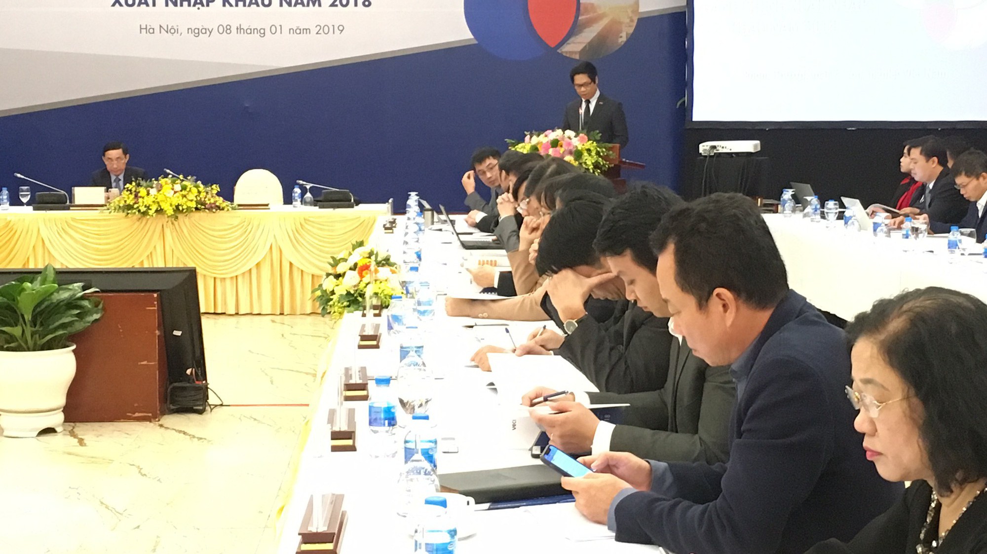Chủ tịch Phòng Thương mại và công nghiệp Việt Nam Vũ Tiến Lộc phát biểu tại hội nghị 