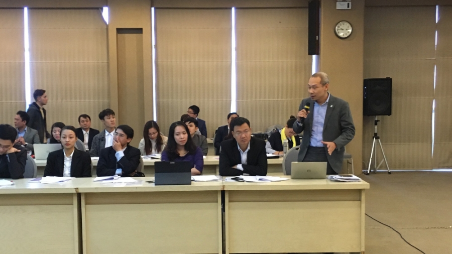 Ông Phan Đức Hiếu phát biểu tại hội thảo.