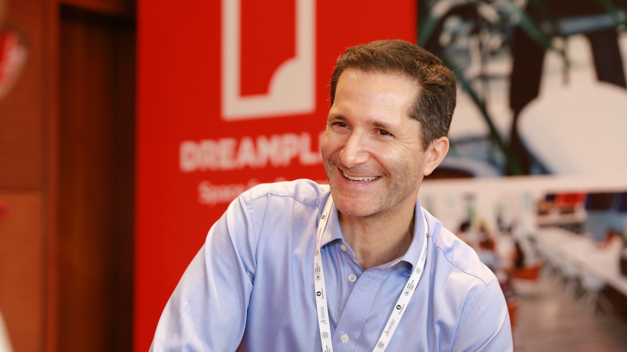 Ông Jonah Levey