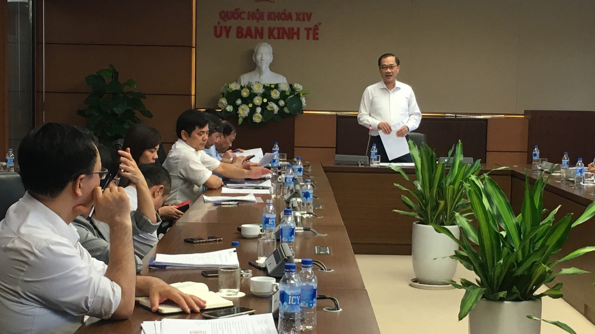 Buổi làm việc của Uỷ ban Kinh tế với đại diện một số cơ quan, tổ chức.