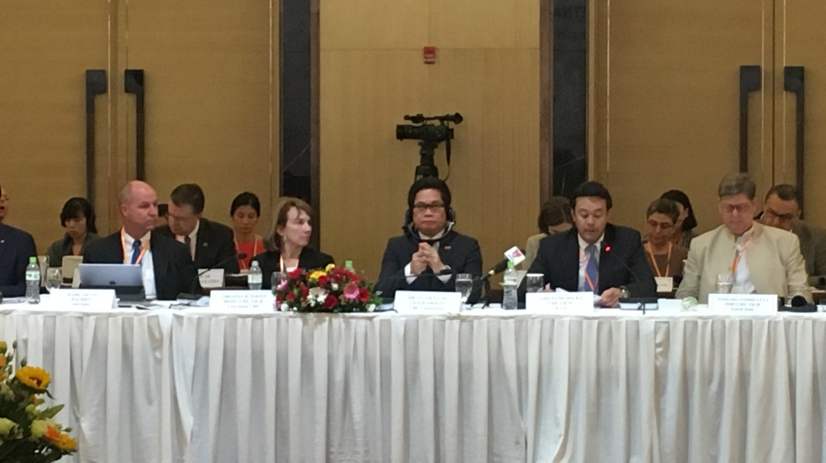 Đại diện Hiệp hội doanh nghiệp Nhật bản tại Việt Nam (thứ hai từ phải sang) phát biểu tại diễn đàn 