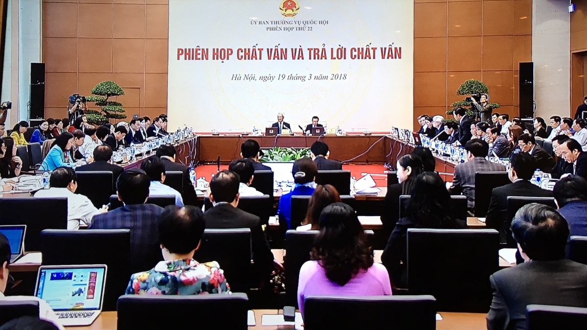 Đây là lần đầu tiên thí điểm cách thức chất vấn và trả lời chất vấn ngay.