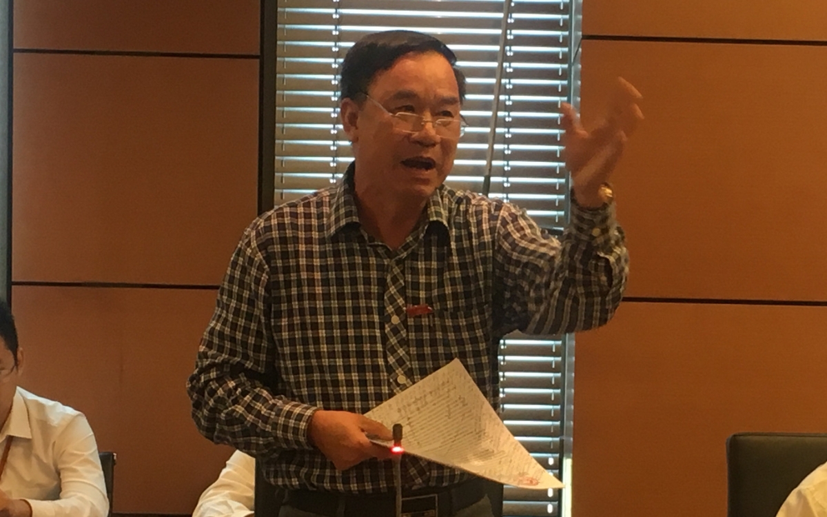 Uỷ viên Thường trực Uỷ ban Tài chính - Ngân sách của Quốc hội, đại biểu Trần Quang Chiểu trong một phiên thảo luận tổ.