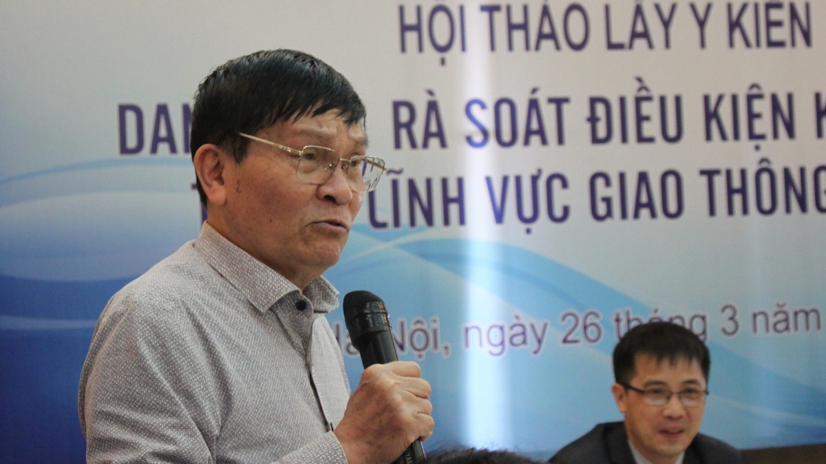 Ông Nguyễn Văn Thanh, Chủ tịch Hiệp hội vận tải ôtô Việt Nam phát biểu tại hội thảo.