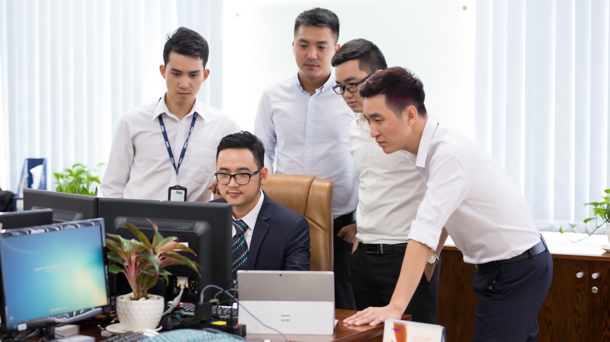 Việc CW được đưa vào giao dịch được kỳ vọng sẽ thổi làn gió mới vào thị trường, giúp thị trường sôi động hơn nữa trong thời gian tới.