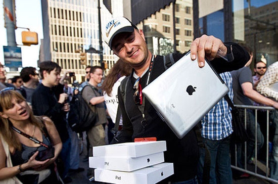 Sản phẩm của Apple vẫn có sức hấp dẫn người tiêu dùng.