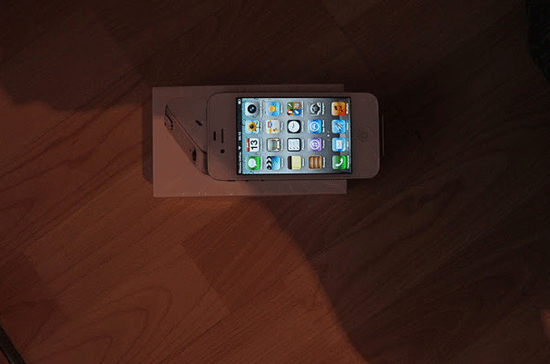 Sản phẩm iPhone 4S được Công ty Gia Vũ giới thiệu hôm 13/10.