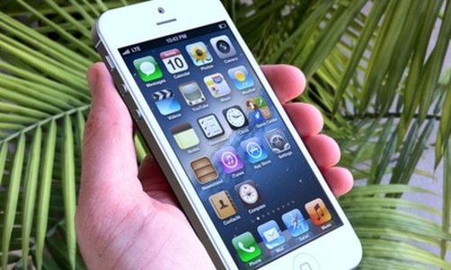 “Giá iPhone 5 về Việt Nam dự kiến từ 35-40 triệu đồng”