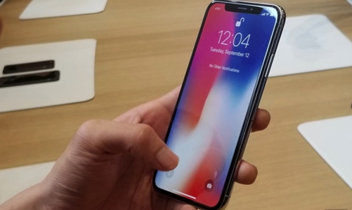 Vừa ra mắt, iPhone X đã “loạn giá” tại thị trường Việt 