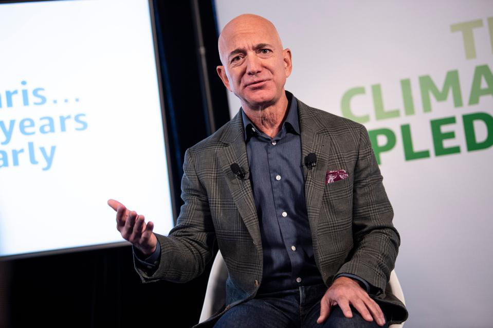 Jeff Bezos - Ảnh: AP