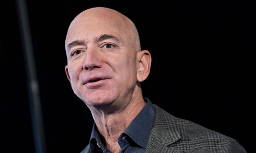 Jeff Bezos tặng gần 700 triệu USD làm từ thiện
