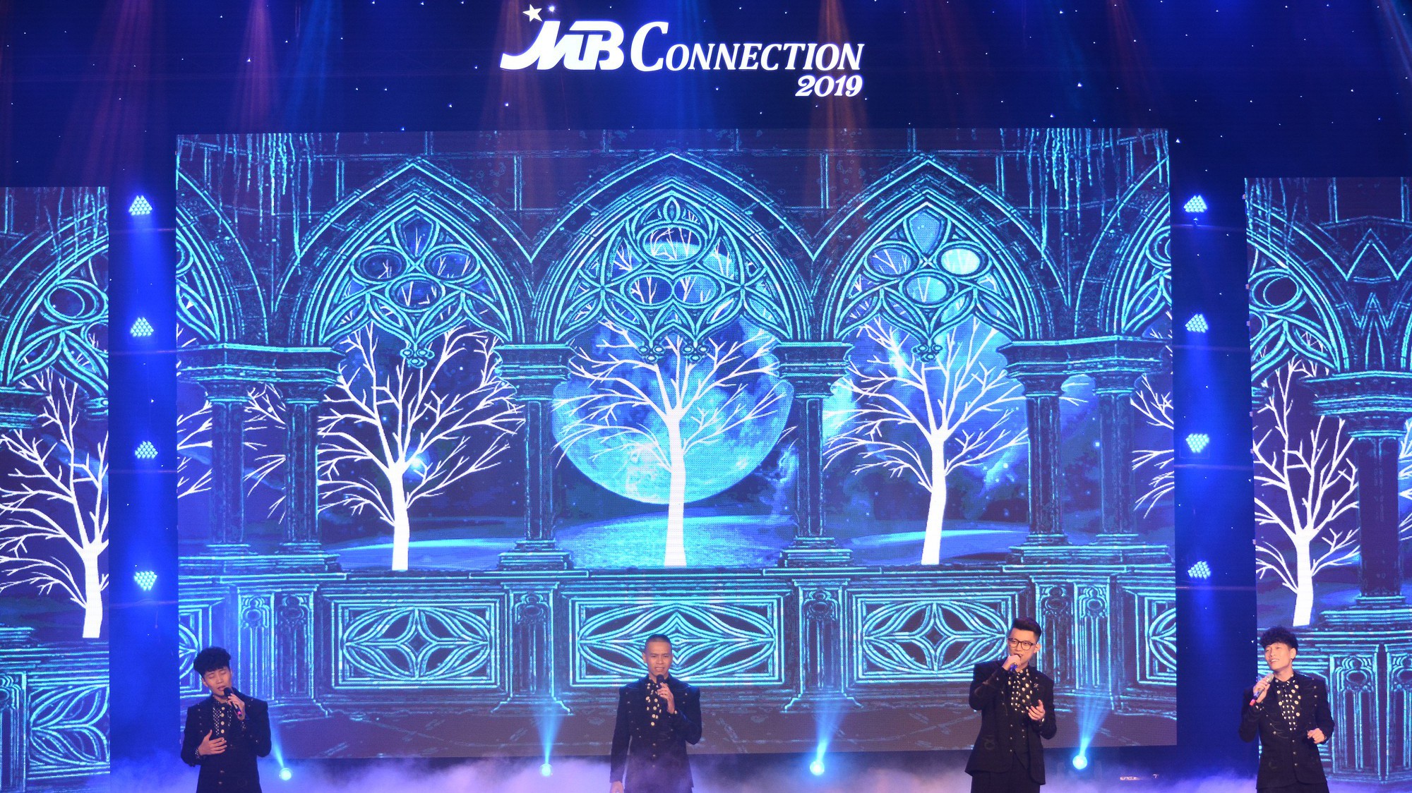 Đây cũng chính là món quà đặc biệt thay lời tri ân MB nói chung và MB Đà Nẵng nói riêng xin được gửi tới các khách hàng thân thiết.