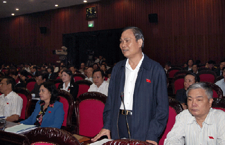 Bộ trưởng Bộ Nội vụ Nguyễn Thái Bình tại một phiên họp Quốc hội - Ảnh: CTV
