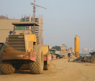 Tại phiên họp thứ 20, Ủy ban Thường vụ Quốc hội tiếp tục cho ý kiến về dự án luật sửa đổi, bổ sung một số điều của các luật liên quan đến đầu tư xây dựng cơ bản - Ảnh: Việt Tuấn.