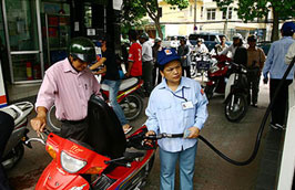 Thời gian sử dụng quỹ bình ổn giá xăng dầu được áp dụng từ 0h ngày 22/10 cho đến khi có thông báo mới của Bộ Tài chính.