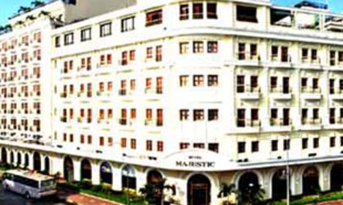 Dịch vụ giải trí tại khách sạn cao cấp được phục vụ thêm giờ