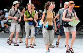 Chín tháng đầu năm đã có 3,7 triệu lượt khách quốc tế đến với Việt Nam, tăng 34,2% so với cùng kỳ 2009.