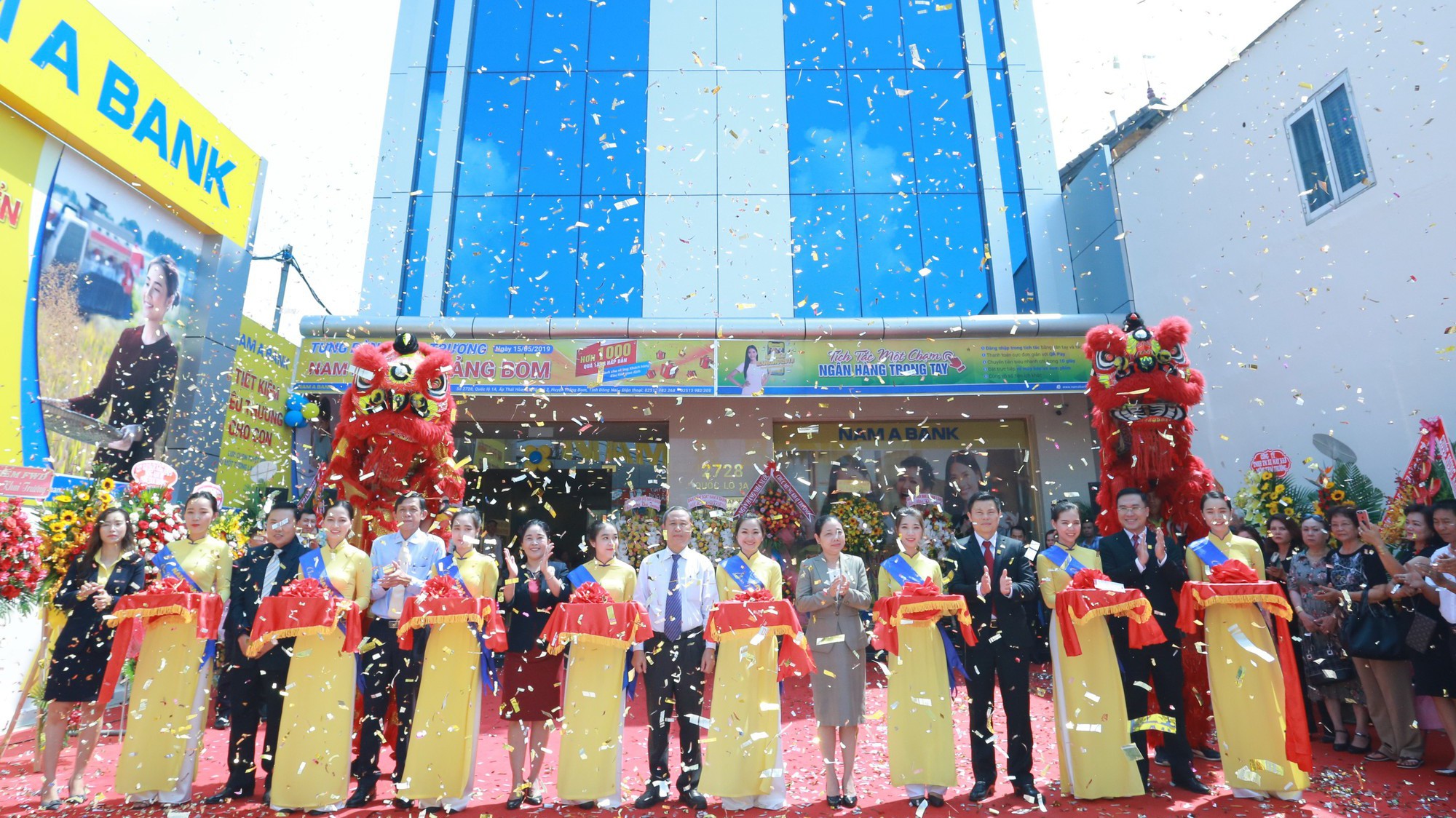 Tưng bừng khai trương Nam A Bank Trảng Bom tại số 2728, Quốc lộ 1A, Ấp Thái Hòa, xã Hố Nai 3, huyện Trảng Bom, tỉnh Đồng Nai.