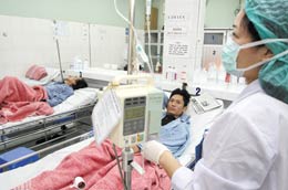 Luật Khám bệnh, chữa bệnh sẽ có hiệu lực từ ngày 1/1/2011.