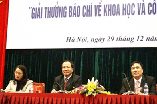 Lễ phát động giải thưởng báo chí về khoa học và công nghệ năm 2012.
