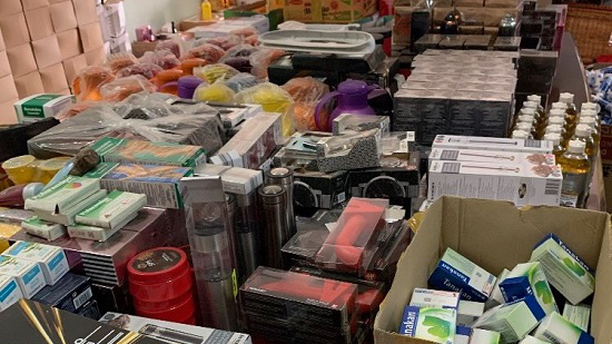 Kho mỹ phẩm giả được rao bán online. Ảnh: Tổng cục quản lý thị trường