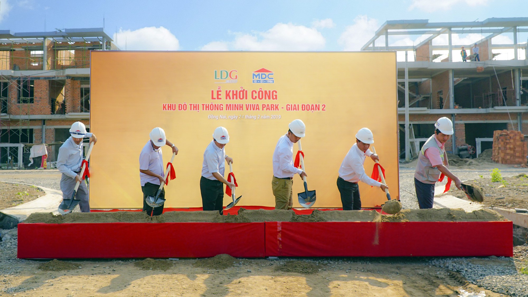 Toàn bộ nhà phố và biệt thự Viva Park đều sử dụng hệ thống điện thông minh, năng lượng sạch và các tính năng hiện đại theo tiêu chuẩn quốc tế.