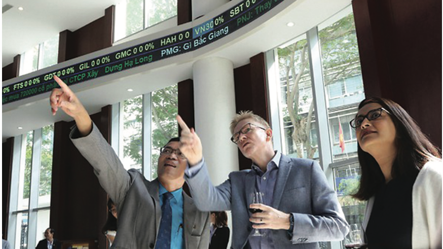 Trong một thời điểm ngắn hạn nào đó, việc tái cân bằng danh mục đầu tư của các quỹ nước ngoài là chuyện bình thường