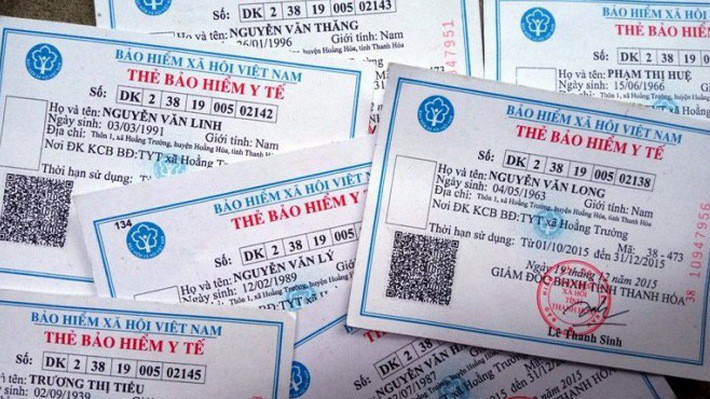 Thẻ bảo hiểm y tế bằng giấy tới đây sẽ được thay thế bằng thẻ điện tử.