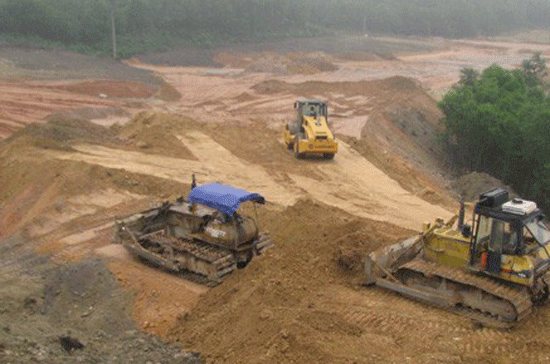 Khi các khu kinh tế  “phát triển nóng”