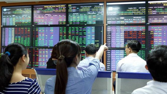 Tiếp tục cơ cấu lại toàn diện để thị trường chứng khoán trở thành kênh dẫn vốn trung và dài hạn quan trọng cho nền kinh tế.